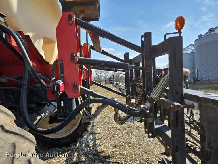 image for item DP6181 2005 Apache AS1010 sprayer