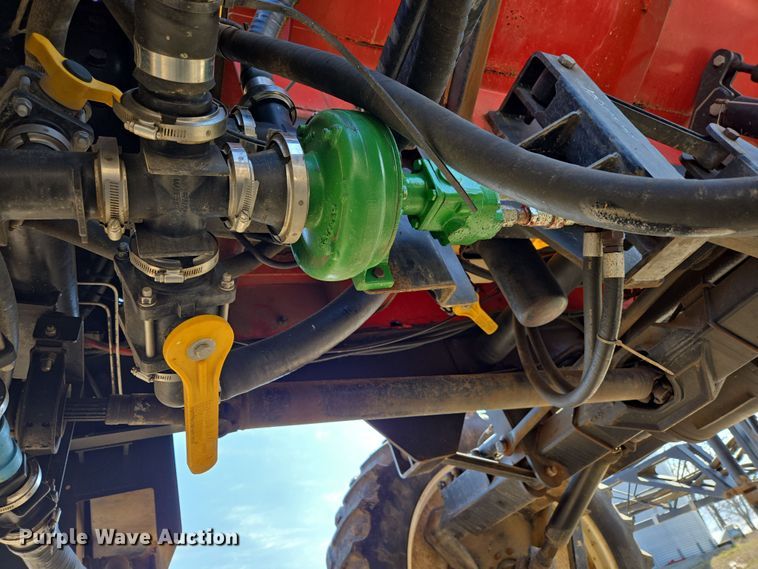 image for item DP6181 2005 Apache AS1010 sprayer