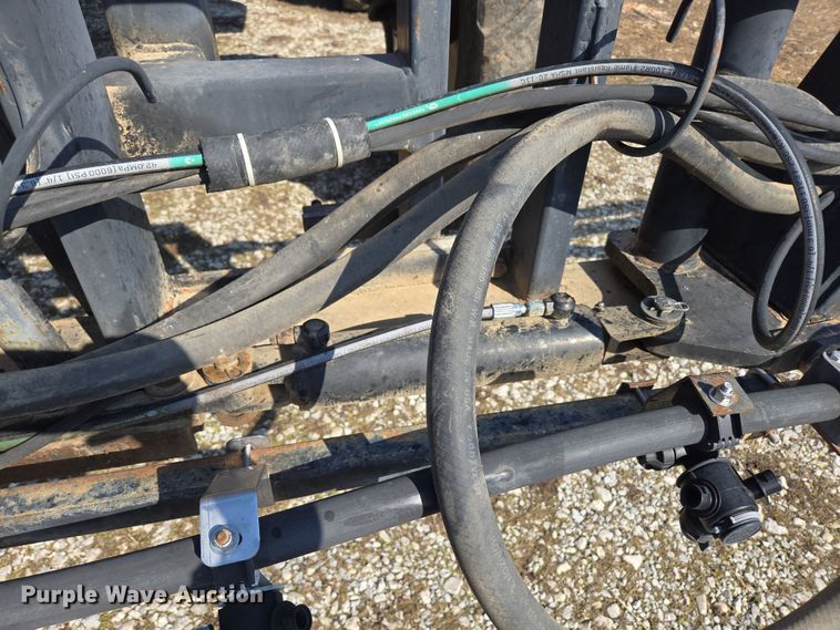 image for item DP6181 2005 Apache AS1010 sprayer