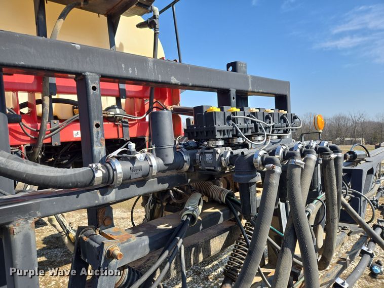 image for item DP6181 2005 Apache AS1010 sprayer