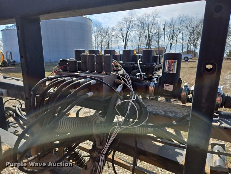 image for item DP6181 2005 Apache AS1010 sprayer