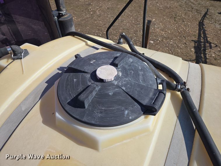 image for item DP6181 2005 Apache AS1010 sprayer