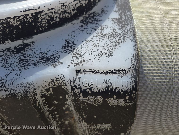 image for item DP6181 2005 Apache AS1010 sprayer