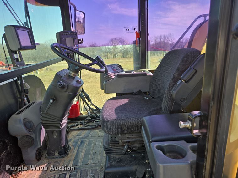 image for item DP6181 2005 Apache AS1010 sprayer