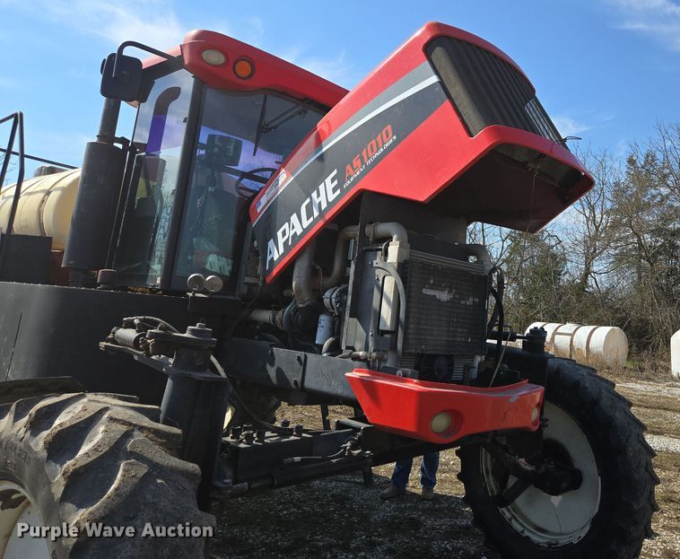 image for item DP6181 2005 Apache AS1010 sprayer