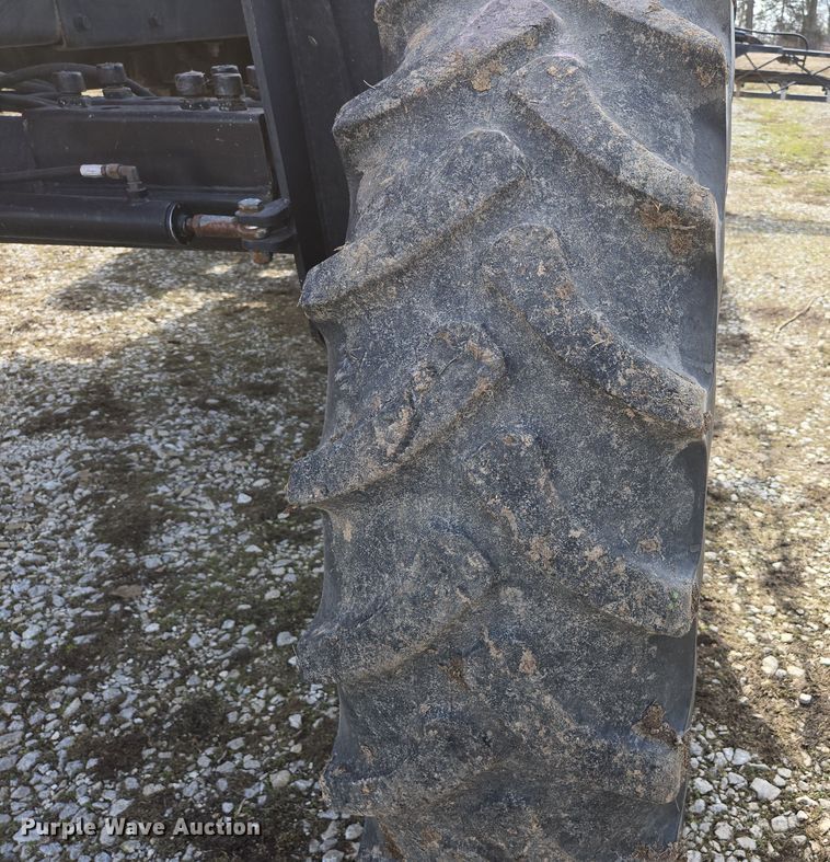 image for item DP6181 2005 Apache AS1010 sprayer