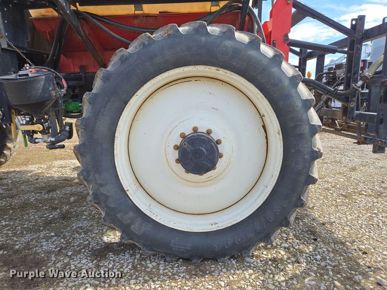 image for item DP6181 2005 Apache AS1010 sprayer