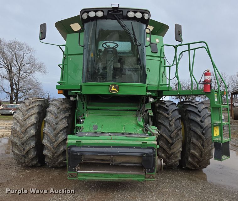 image for item DP6200 2007 John Deere 9860 STS RWA combine
