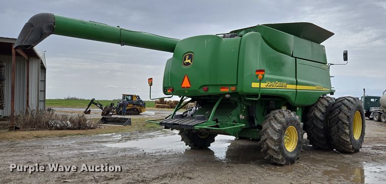 image for item DP6200 2007 John Deere 9860 STS RWA combine