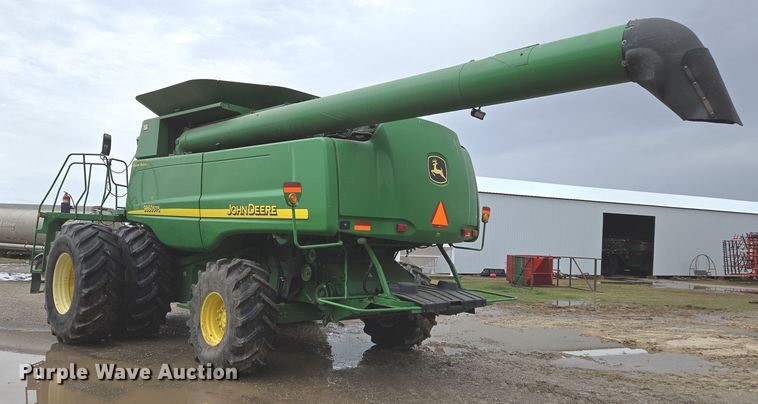 image for item DP6200 2007 John Deere 9860 STS RWA combine
