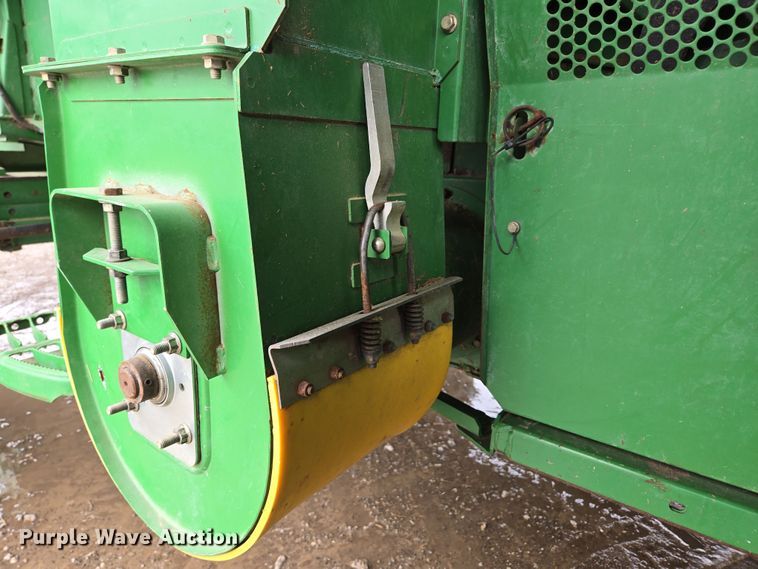 image for item DP6200 2007 John Deere 9860 STS RWA combine