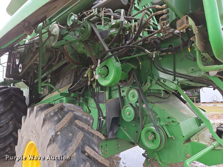 image for item DP6200 2007 John Deere 9860 STS RWA combine