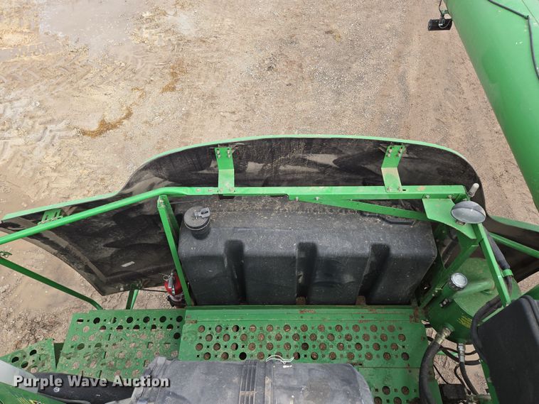 image for item DP6200 2007 John Deere 9860 STS RWA combine