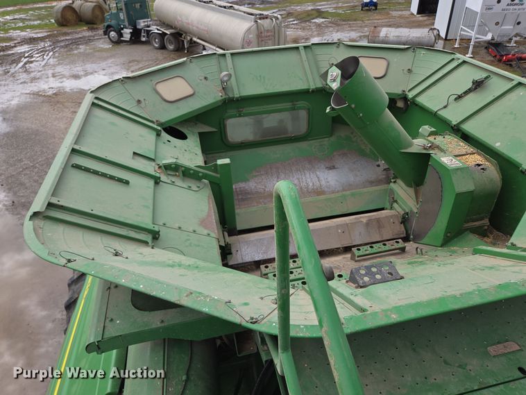 image for item DP6200 2007 John Deere 9860 STS RWA combine
