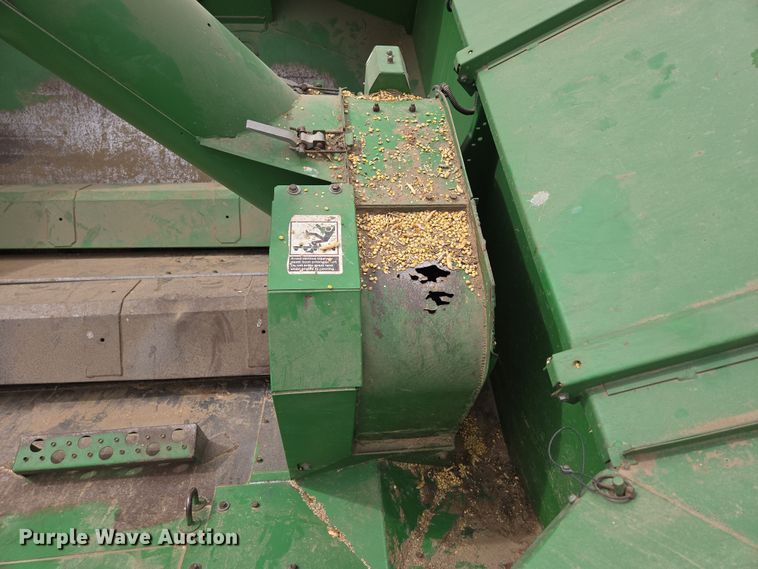 image for item DP6200 2007 John Deere 9860 STS RWA combine