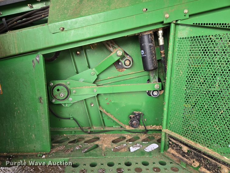 image for item DP6200 2007 John Deere 9860 STS RWA combine