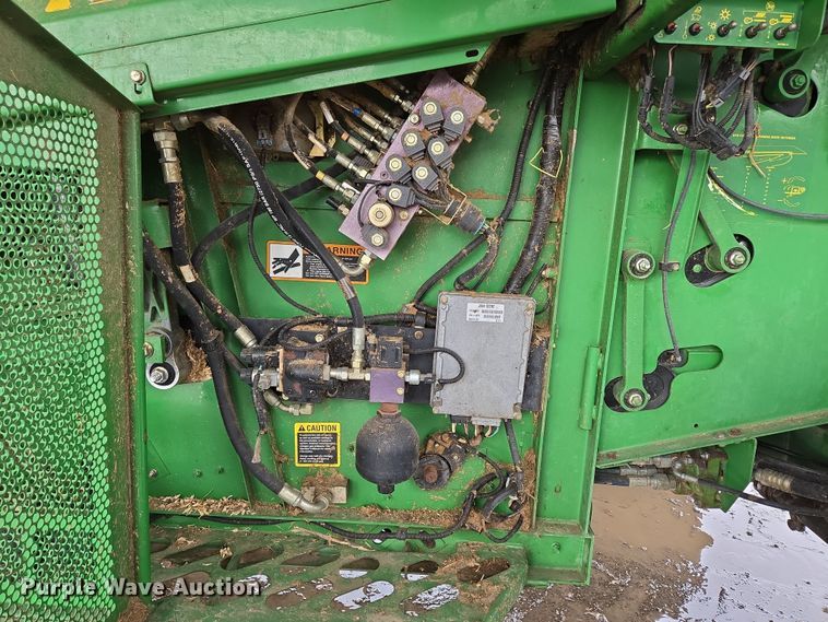 image for item DP6200 2007 John Deere 9860 STS RWA combine