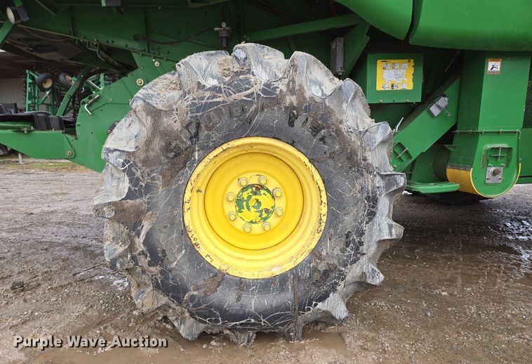 image for item DP6200 2007 John Deere 9860 STS RWA combine