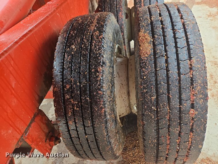 image for item DP6201 Mountain View Equipment MVE 4010 bale stacker