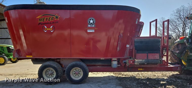 image for item DP6210 2020 Meyer F585 feed grinder/mixer