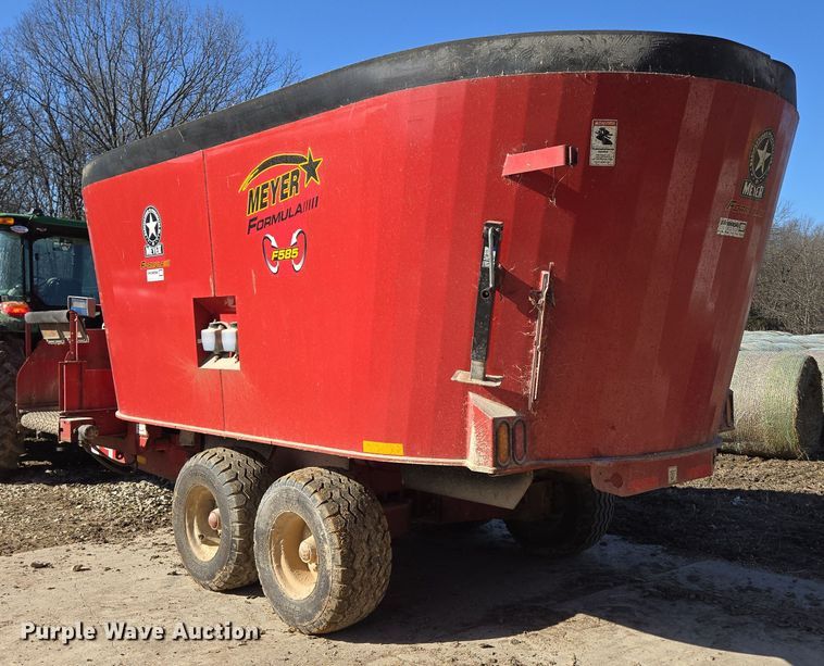 image for item DP6210 2020 Meyer F585 feed grinder/mixer