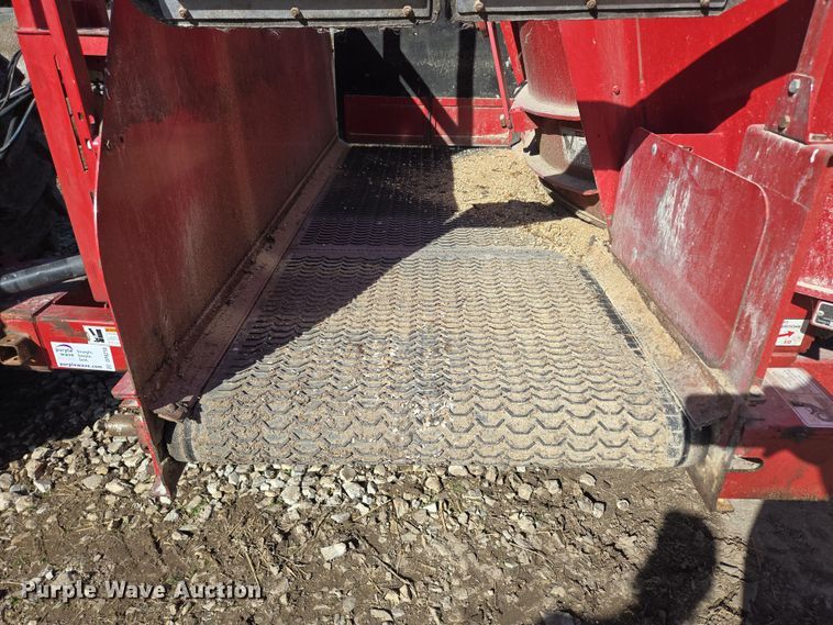 image for item DP6210 2020 Meyer F585 feed grinder/mixer