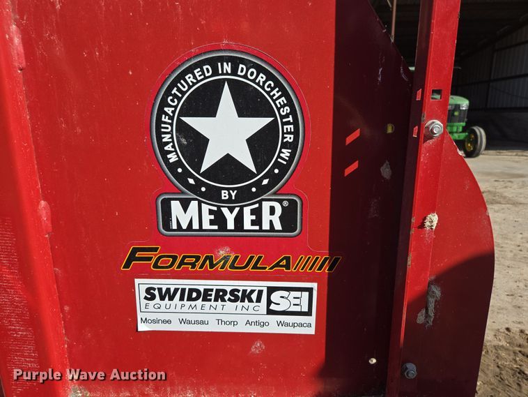 image for item DP6210 2020 Meyer F585 feed grinder/mixer