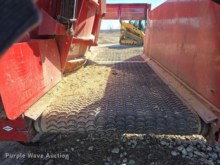 image for item DP6210 2020 Meyer F585 feed grinder/mixer