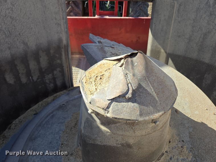 image for item DP6210 2020 Meyer F585 feed grinder/mixer