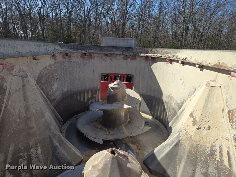 image for item DP6210 2020 Meyer F585 feed grinder/mixer