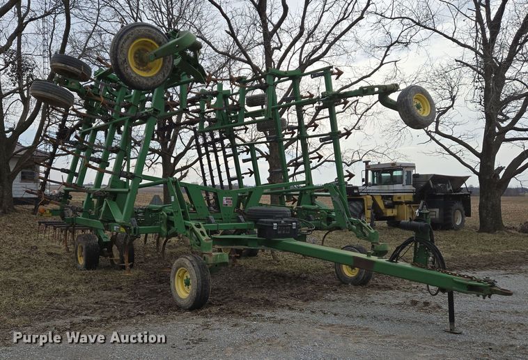 image for item DS5296 John Deere 2210 field cultivator