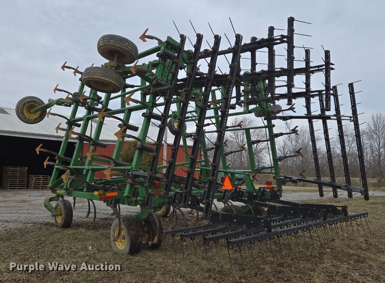 image for item DS5296 John Deere 2210 field cultivator