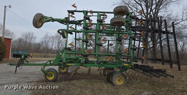 image for item DS5296 John Deere 2210 field cultivator