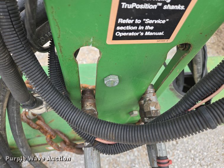 image for item DS5296 John Deere 2210 field cultivator