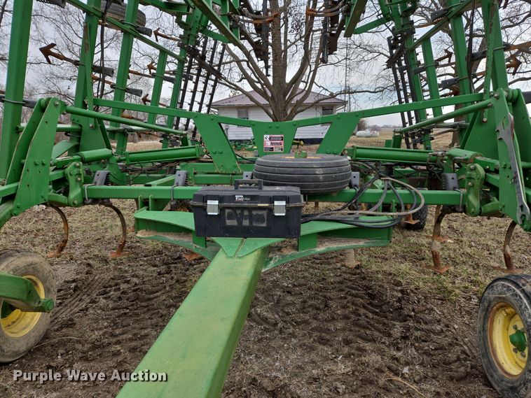 image for item DS5296 John Deere 2210 field cultivator