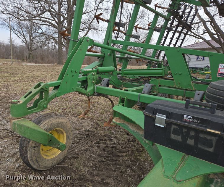image for item DS5296 John Deere 2210 field cultivator