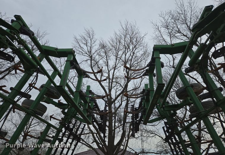 image for item DS5296 John Deere 2210 field cultivator