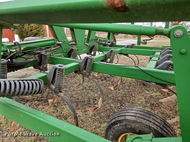image for item DS5296 John Deere 2210 field cultivator