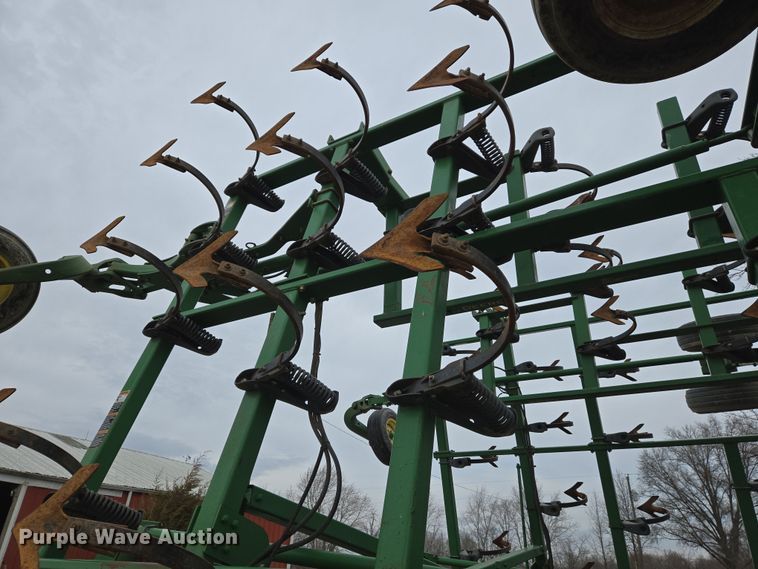 image for item DS5296 John Deere 2210 field cultivator