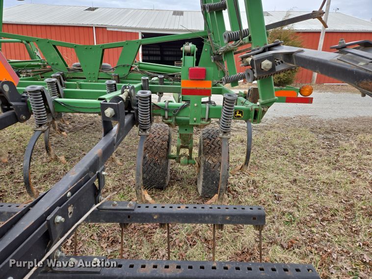 image for item DS5296 John Deere 2210 field cultivator