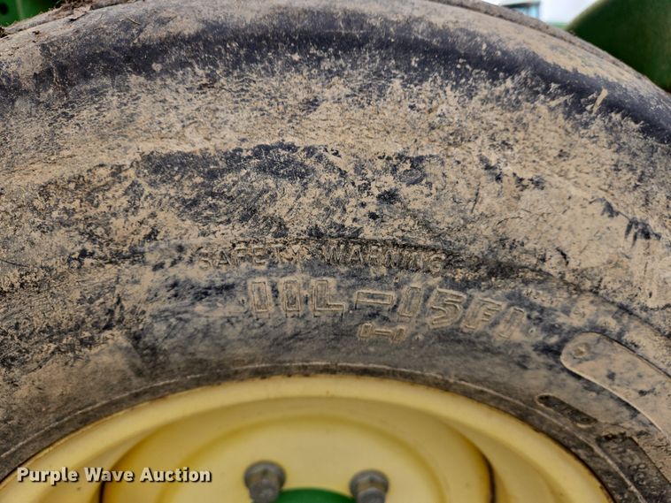 image for item DS5296 John Deere 2210 field cultivator