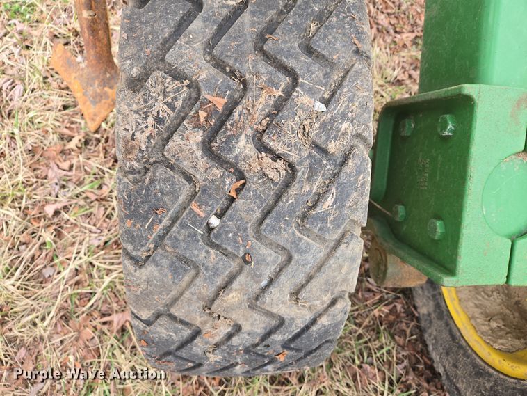 image for item DS5296 John Deere 2210 field cultivator