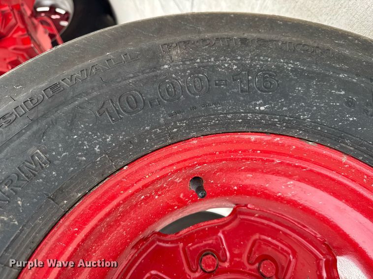 image for item DT0617 1970 International Farmall 856 tractor