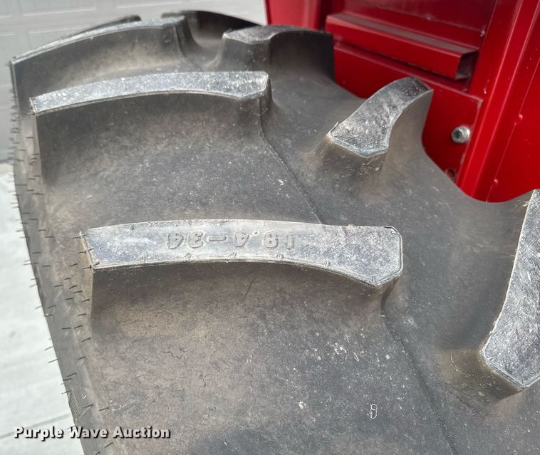 image for item DT0617 1970 International Farmall 856 tractor