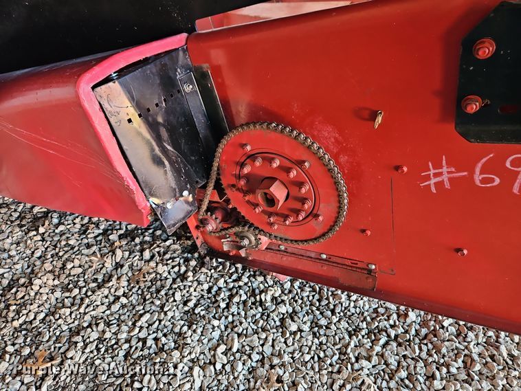 image for item DT7627 Case 1083 corn head