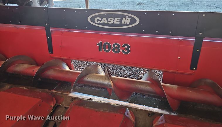 image for item DT7627 Case 1083 corn head