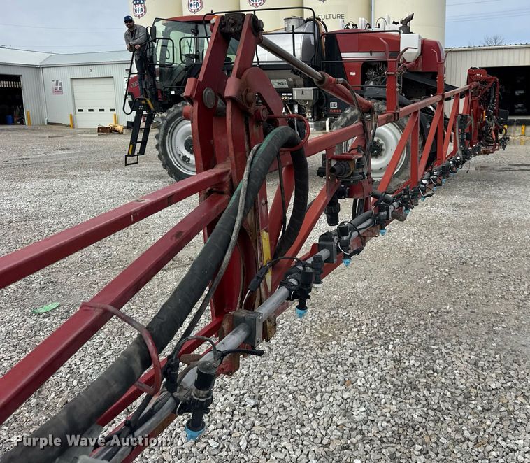 image for item DU3358 2012 Case IH Patriot 3330 sprayer