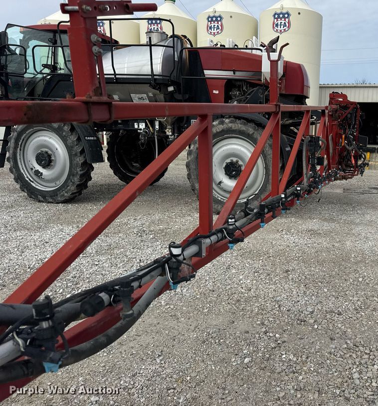 image for item DU3358 2012 Case IH Patriot 3330 sprayer