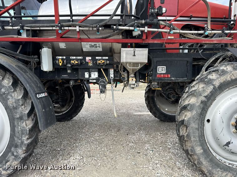 image for item DU3358 2012 Case IH Patriot 3330 sprayer