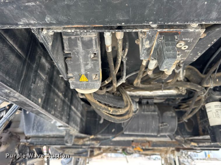 image for item DU3358 2012 Case IH Patriot 3330 sprayer